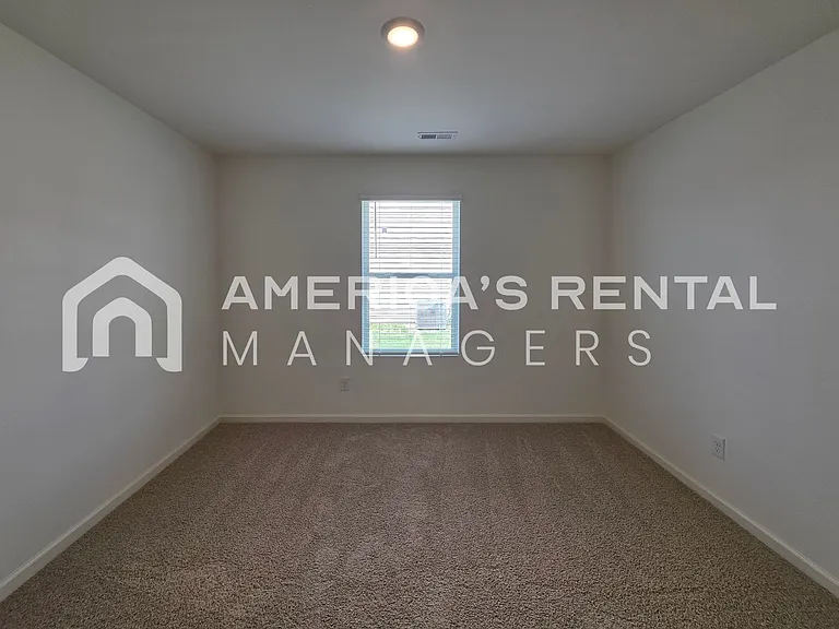 213 Koslin Loop — Photo 21