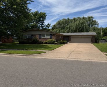 312 N Cedar St, Owasso, OK, 74055