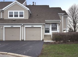 383 Wexford Ct, Carol Stream, IL 60188