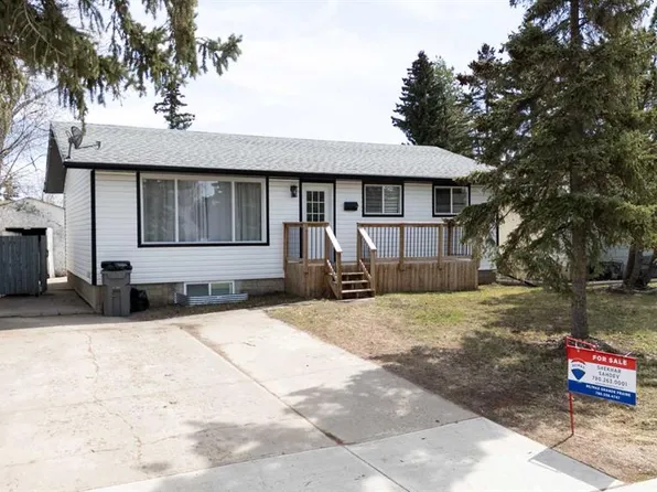11211 W 93rd St, Grande Prairie, AB T8V 1Y5