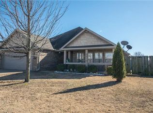 402 E Post Rd, Rogers, AR 72758
