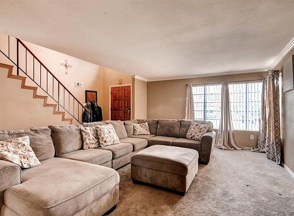 3rd image of 1376 Frauline Dr