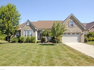 38286 Avalon Dr, North Ridgeville, OH 44039