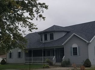 900 Rudy Ave, Mattoon, IL 61938