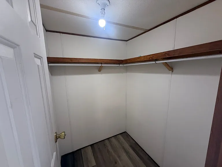 1028 Ruby St — Photo 7