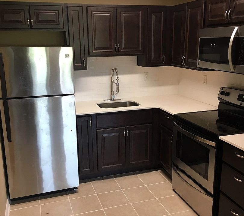 1st image of 321 Monroe St #21019565