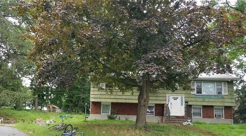 1st image of 2 Johanna Ln