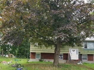 2 Johanna Ln, Monsey, NY 10952