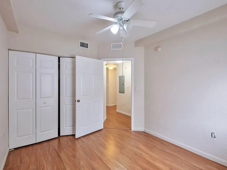 1103 Golden Lakes Blvd #1013 — Photo 11