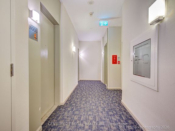 4th image of 220 Burnhamthorpe Rd W #3004
