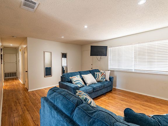 5th image of 38573 159th St E