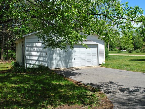 4th image of 5627 S Liberty Way