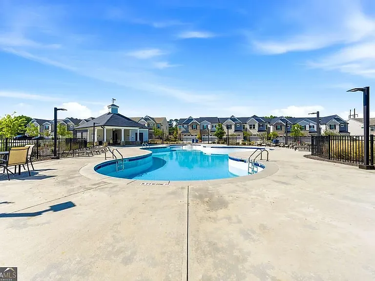1050 Sunny Lake Dr — Photo 17