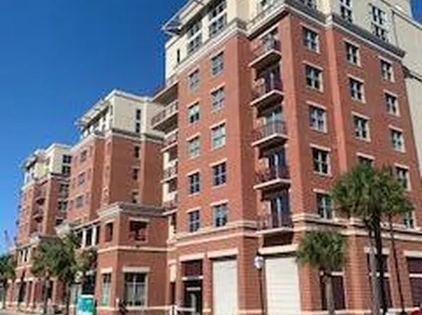 150 Bee St APT 611, Charleston, SC 29401