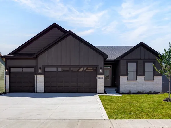 1615 NW Parkside Ln, Waukee, IA 50263