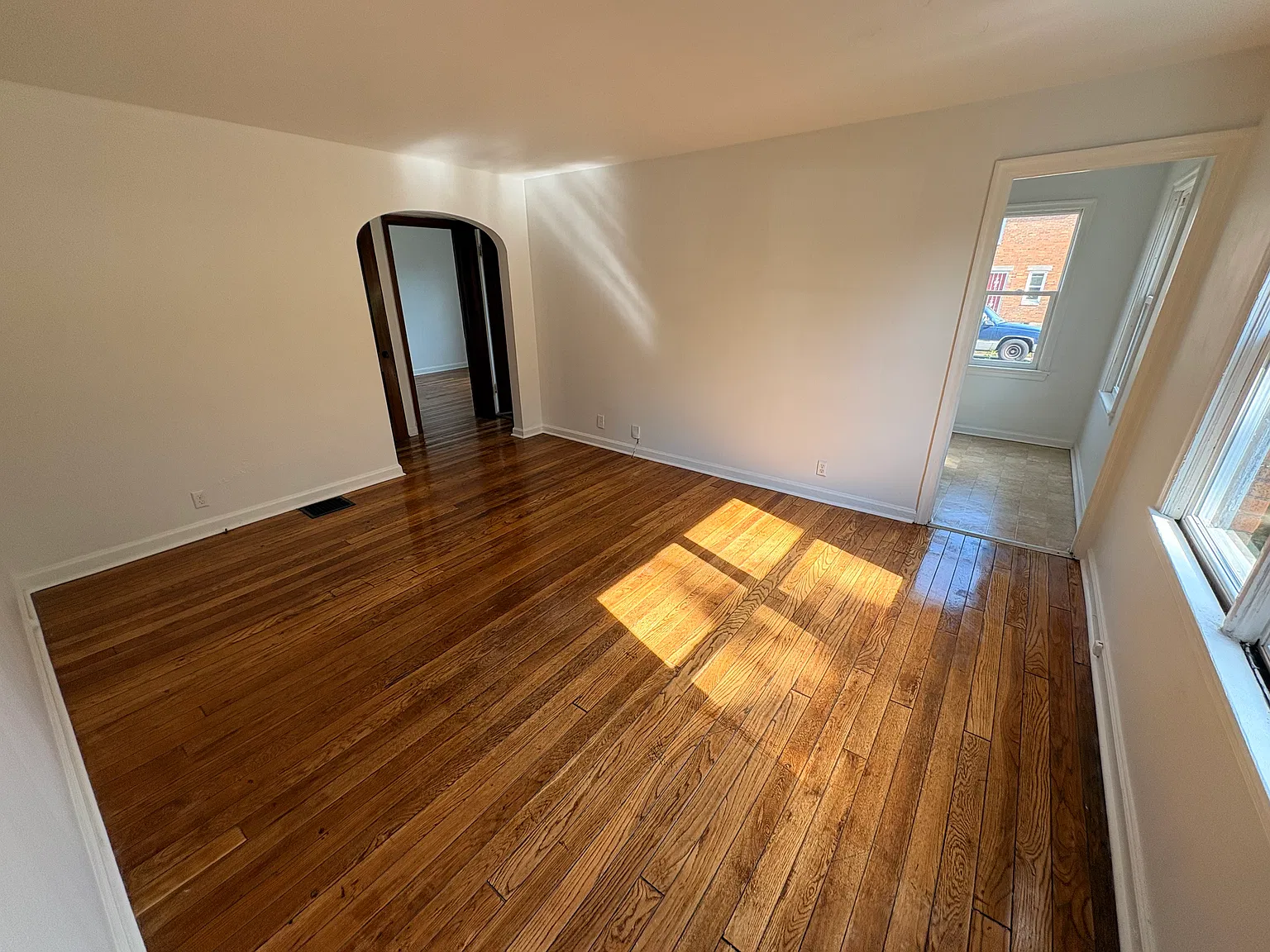 2 bed, $1,100 — Photo 1