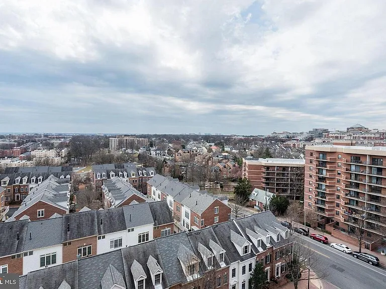2400 Clarendon Blvd #Penthouse 11 — Photo 13