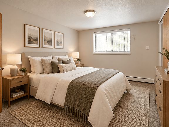 5th image of 701 28th St Unit 303