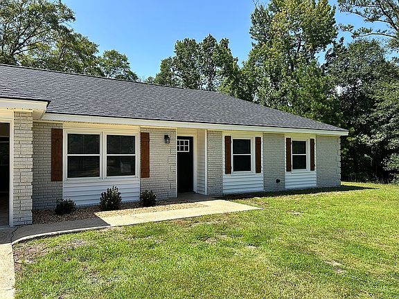 4th image of 1240 Chalk Hill Rd