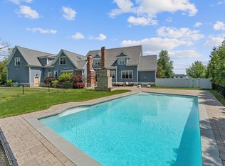 545 Fisher St, Walpole, MA 02081