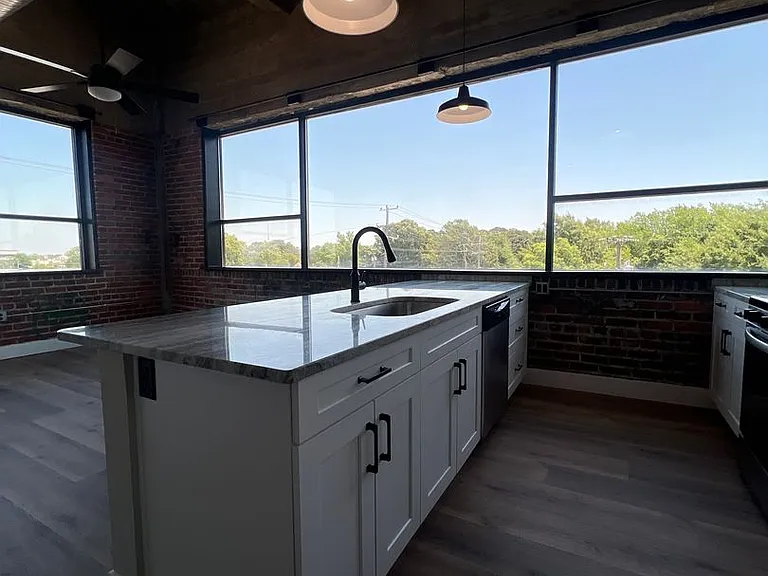 119 E Princess Anne Rd — Photo 102