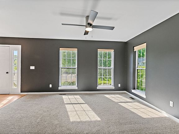 5th image of 213 Griffin Pl SW