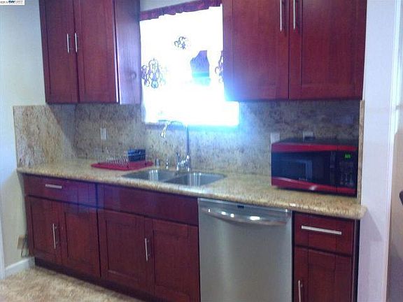 3rd image of 8023 Dowling St
