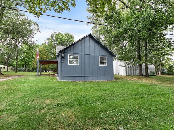 7N066 Woodlawn Ave, Saint Charles, IL 60174