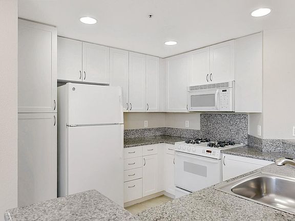 4th image of 20488 Stevens Creek Blvd APT 1502