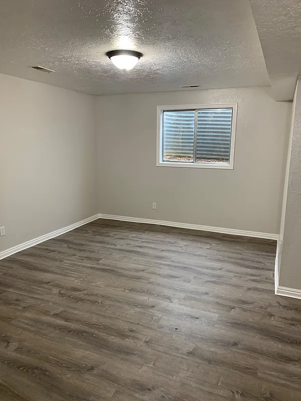 Building Photo - 396 E 2700 N