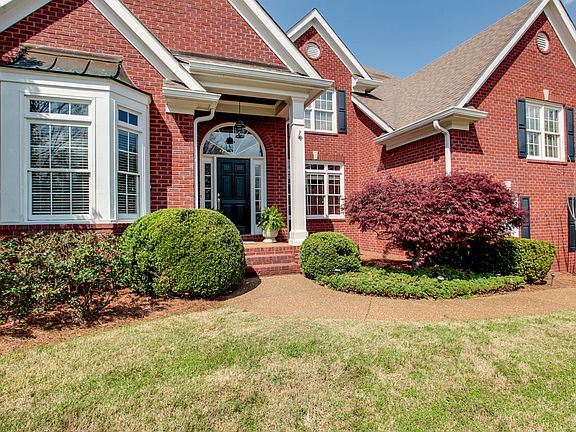 5th image of 528 Ploughmans Bend Dr