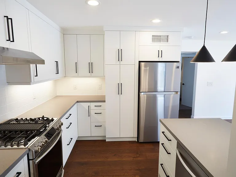 321 Rose Ave #1 — Photo 14
