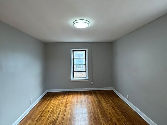 5th image of 400 Highland Ter APT 5R