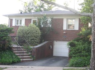552 Steuben St, Staten Island, NY 10305