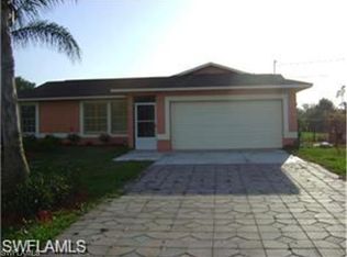 641 20th St NE, Naples, FL 34120