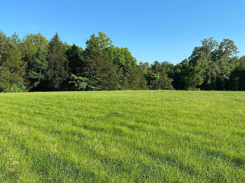 1st image of 121 Seven Pines Drive