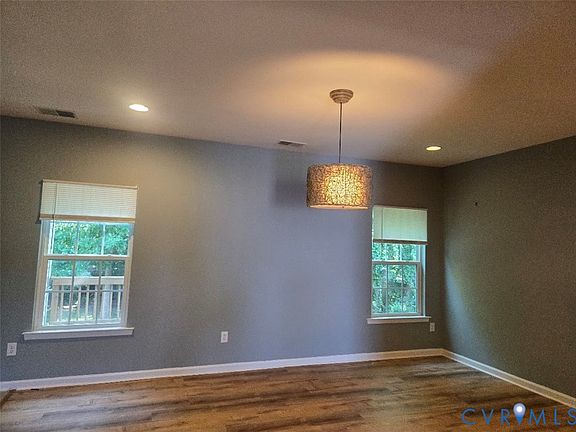 3rd image of 4801 Thornhurst St
