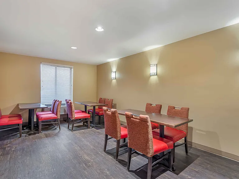 Breakfast Room
