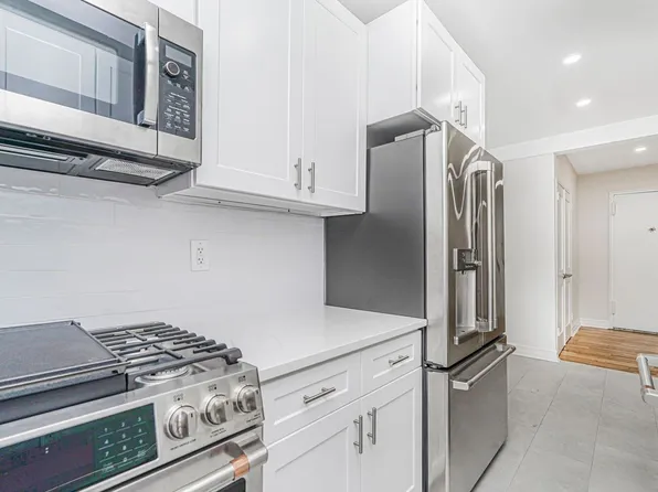 3101 Ocean Parkway image 14 of 39