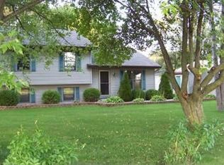 W8892 Lake Lorraine Rd, Delavan, WI 53115