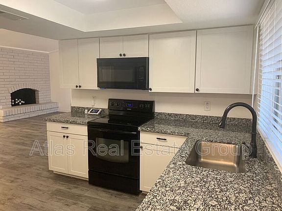 3rd image of 9404 N 52nd Ln