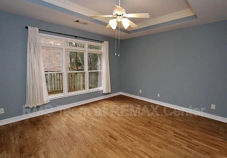 1360 Eastgate Ct SE — Photo 16
