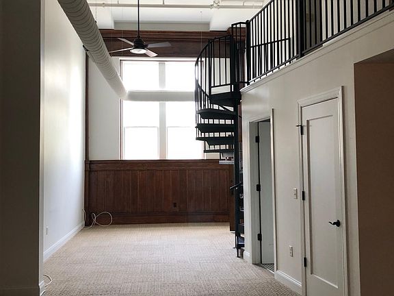 5th image of 598 Elmwood Ave #207