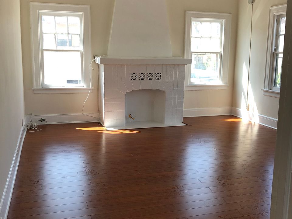 2nd image of 901 S Mariposa Ave #3114