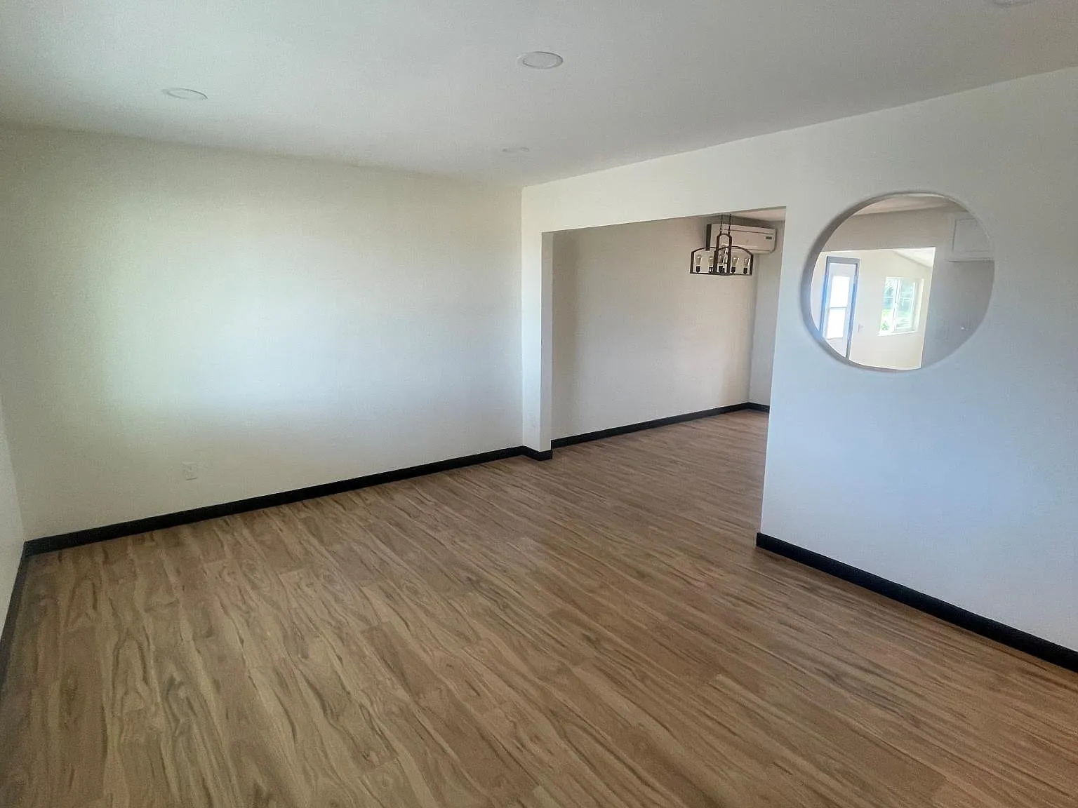 2 bed, 1200 sqft, $2,050 — Photo 3