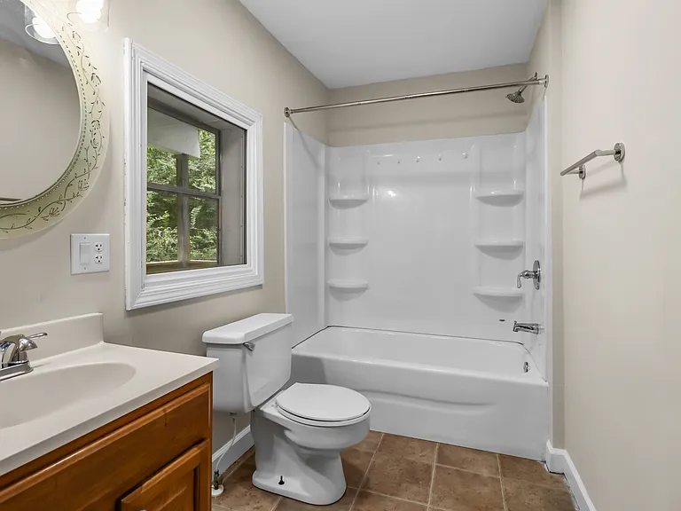 114 Emory St — Photo 16