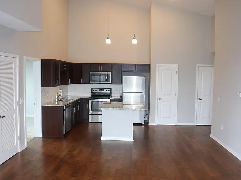 1118 Litton Ave #301 — Photo 2