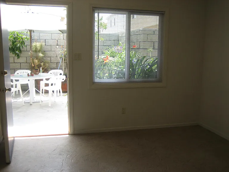 5133 Long Branch Ave — Photo 4
