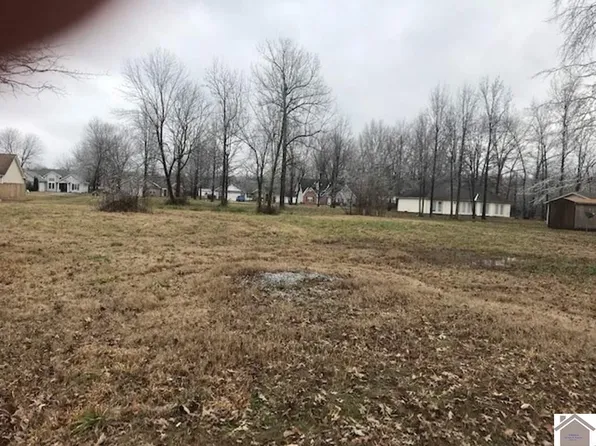 7 E Debby Dr, Paducah, KY 42003