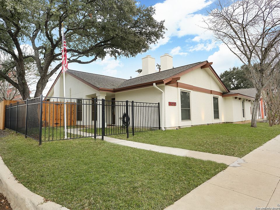 1st image of 10312 GRAND CLUB DR